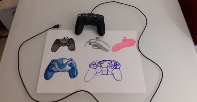 manette2.jpg manette2.jpg