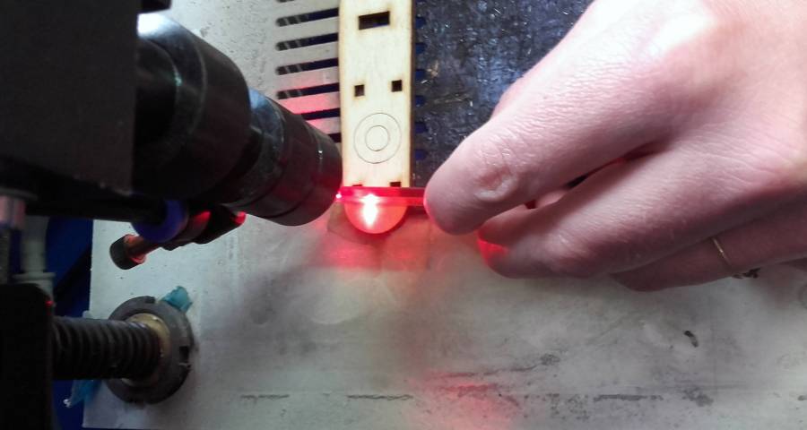 trucrougemesure.jpg trucrougemesure.jpg